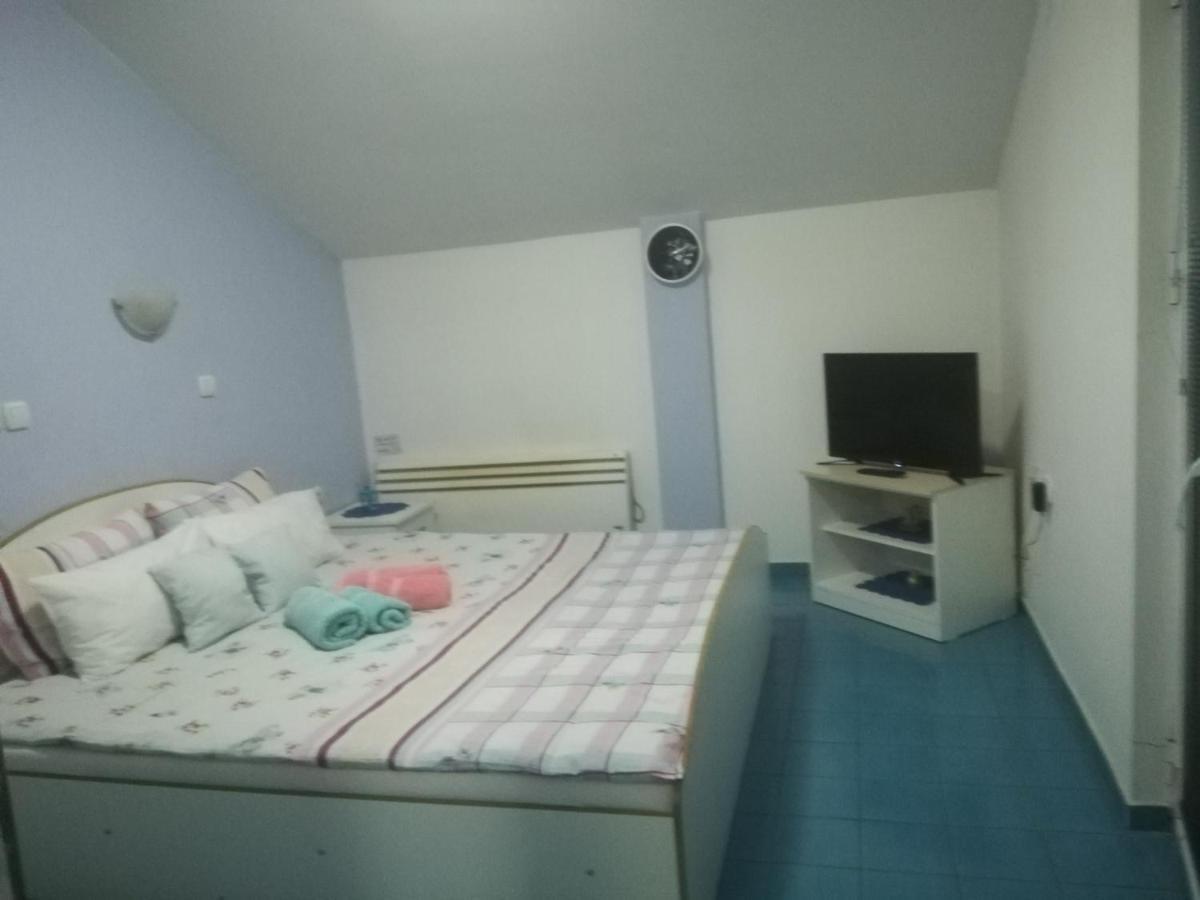 Karoski Apartments & Suites โอครีด ภายนอก รูปภาพ