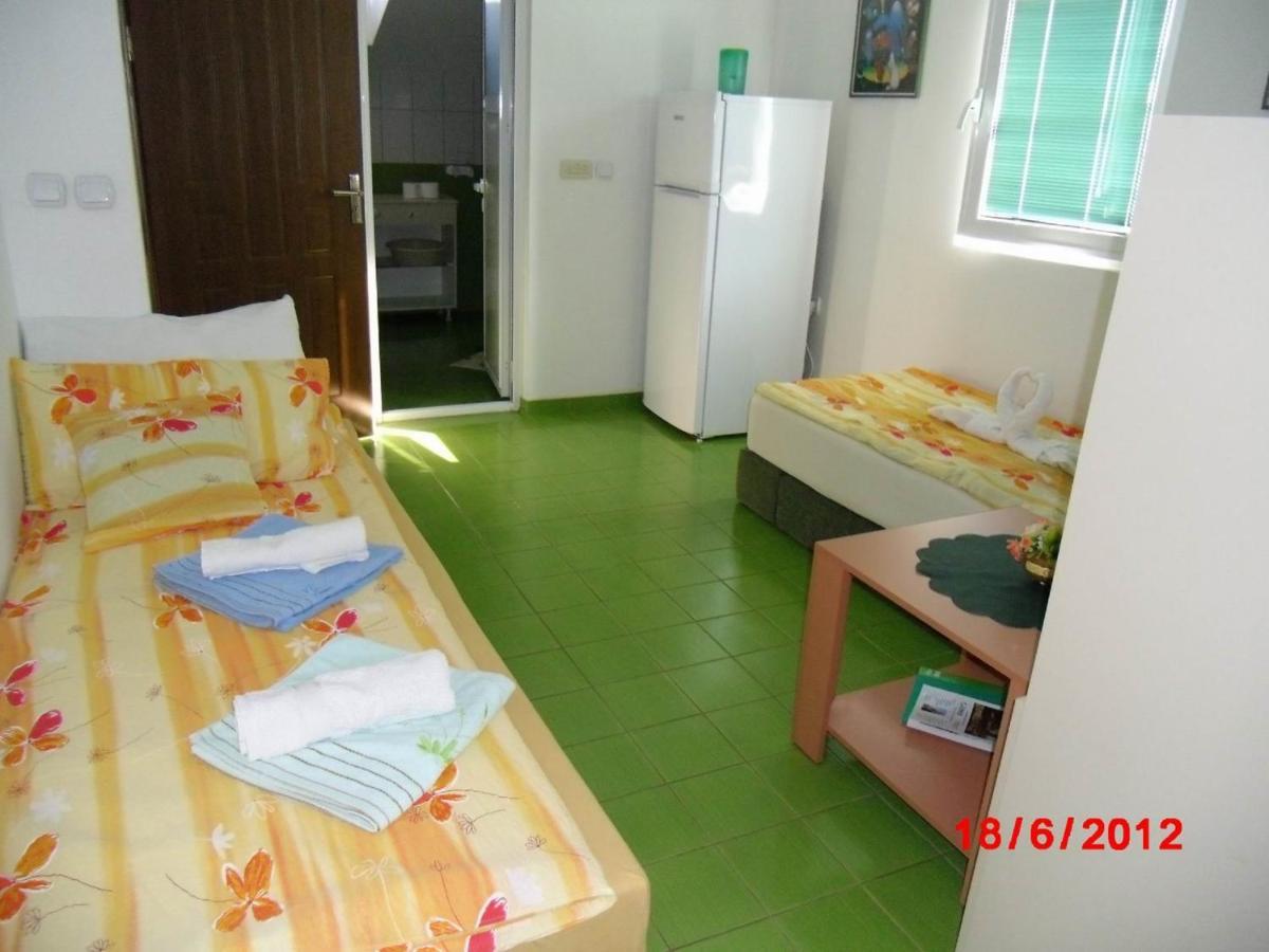 Karoski Apartments & Suites โอครีด ภายนอก รูปภาพ