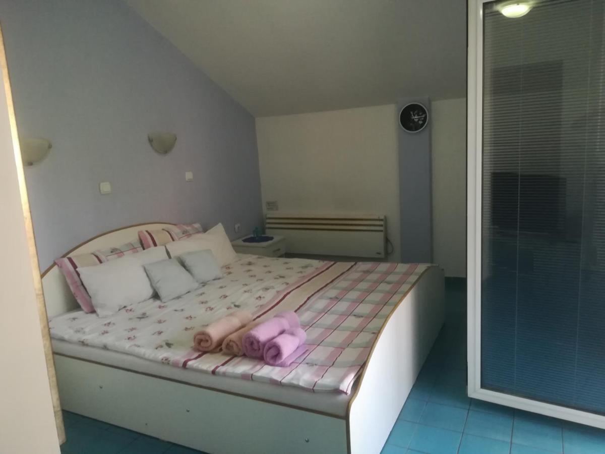 Karoski Apartments & Suites โอครีด ภายนอก รูปภาพ