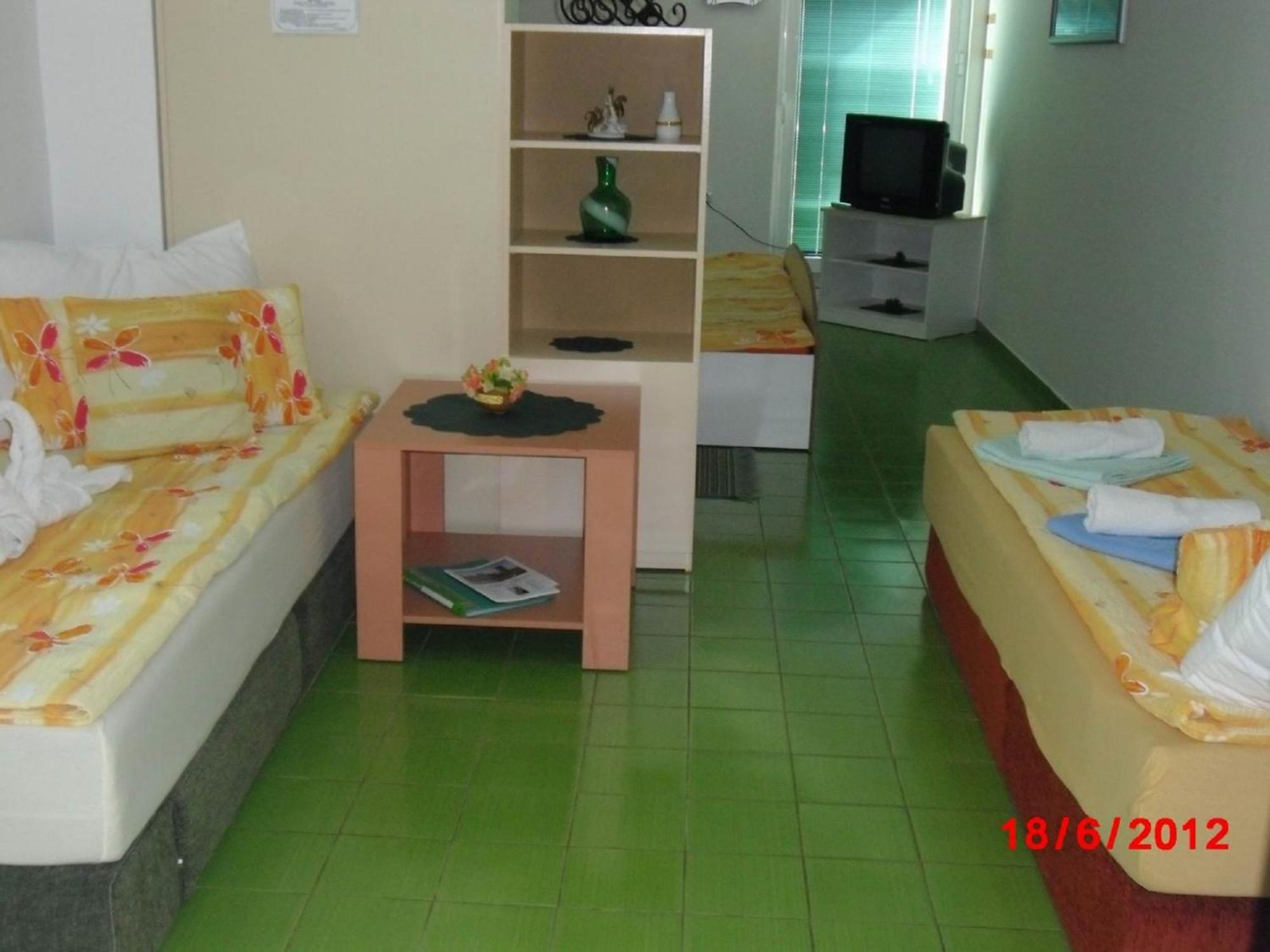 Karoski Apartments & Suites โอครีด ภายนอก รูปภาพ