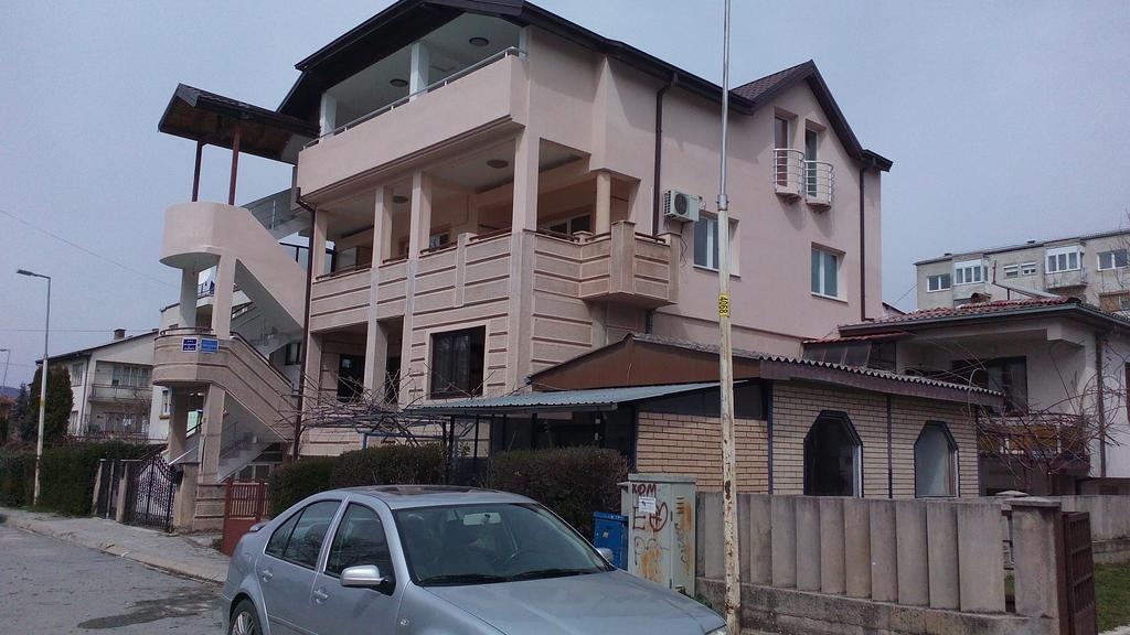 Karoski Apartments & Suites โอครีด ภายนอก รูปภาพ